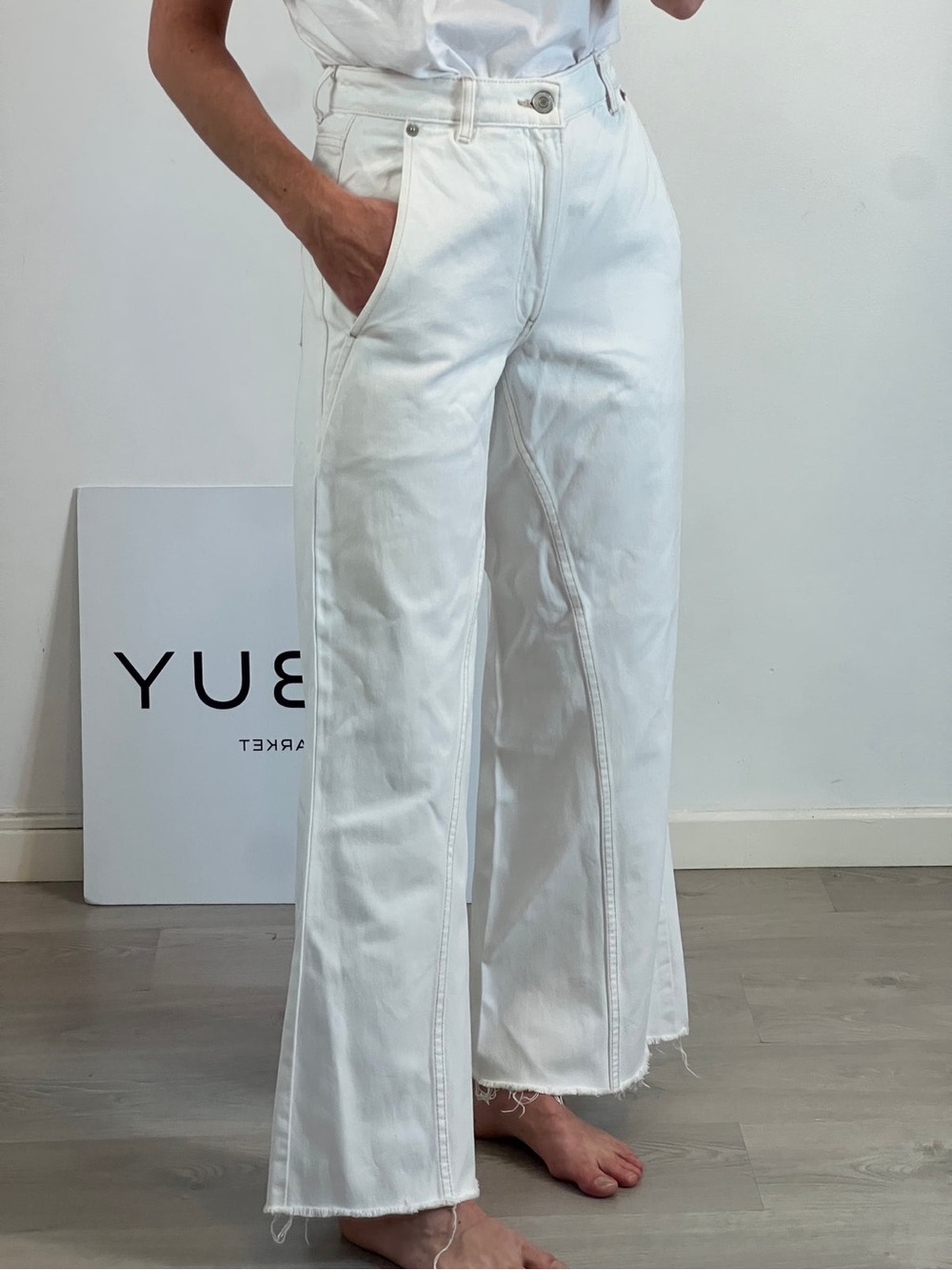 Zara High Rise White Denim with stitching details